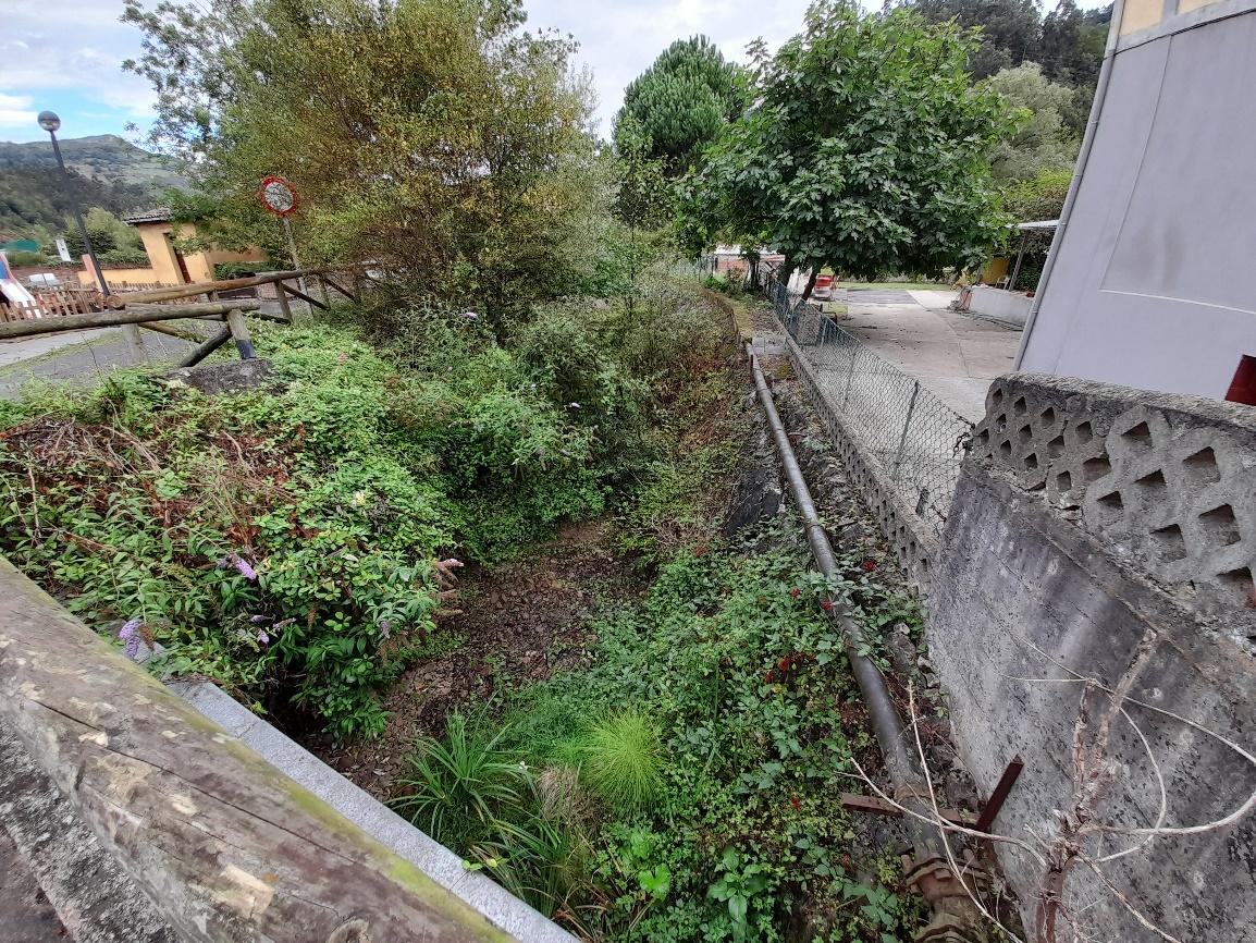 Imagen Estado del cauce del arroyo Ablaña antes de la actuación