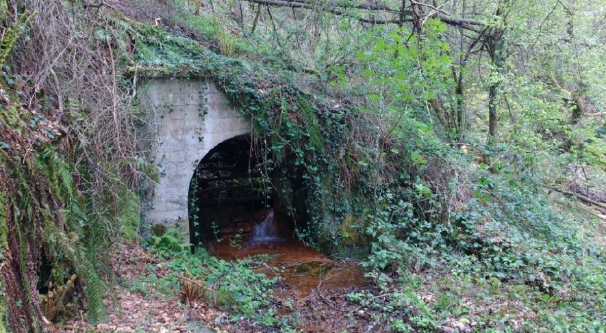 Imagen Bocamina a demoler en el entorno del arroyo La Braña